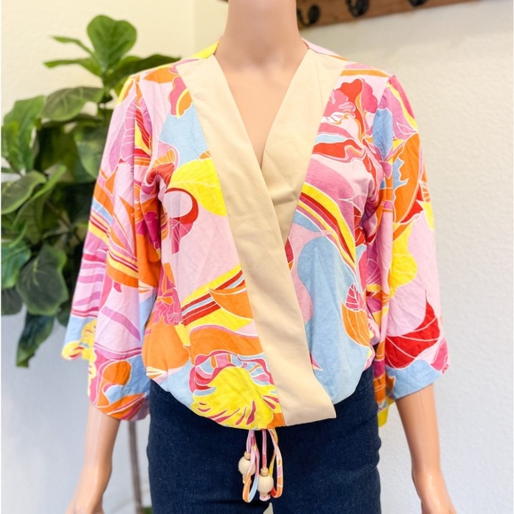 Sleeve blouse with wrap and off white tie